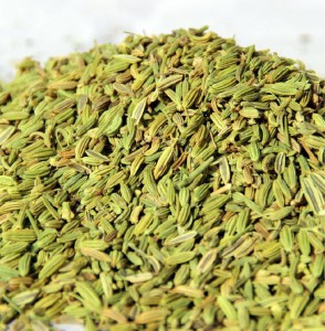 小茴香要选绿色的，久了颜色会发黄，香味会散失